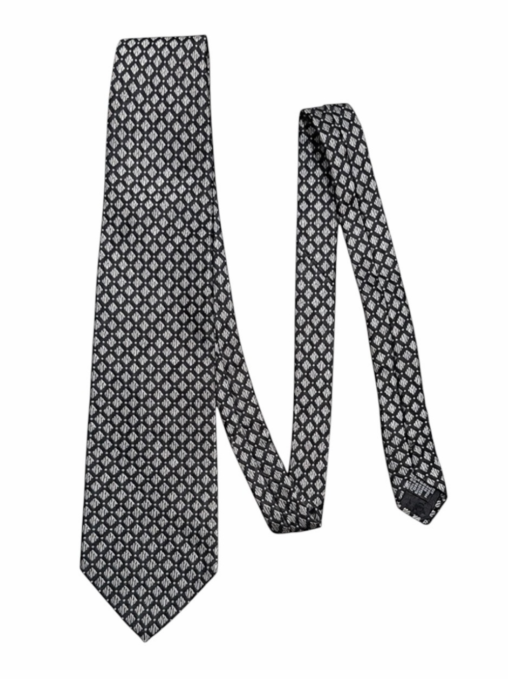 Geoffrey Beene Men’s 100% Silk Tie Black Silver Geometric Pattern 58” x 4” Italy